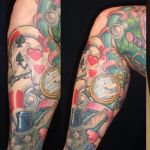 b634_jambe_alice_au_pays_des_merveille_tatouage_photo_greg
