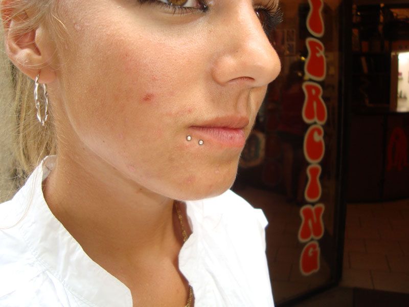 Les piercings autour de la bouche chez mds à montpellier MDS Monkey